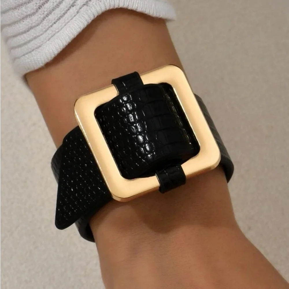 Black Snakeskin Embossed Square Buckle Bracelet - Picture 4 of 7